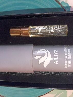 Pistachio & Salted Caramel Lip Gloss - Light Pink